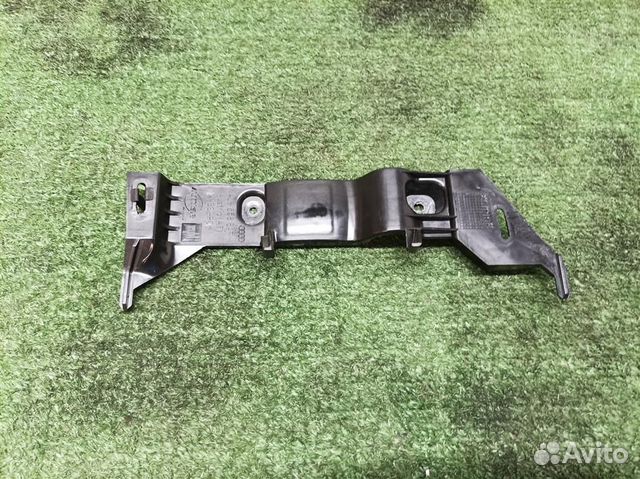 Кронштейн (сопут. товар) Audi Q7 2005