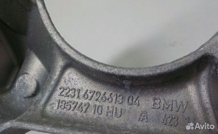 Кронштейн опоры кпп BMW 3-Series/M3 (F30,F31,F80)