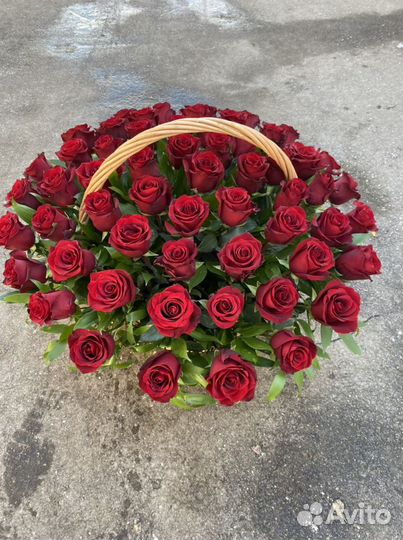 Корзинка из 51ш и 101ш Роза