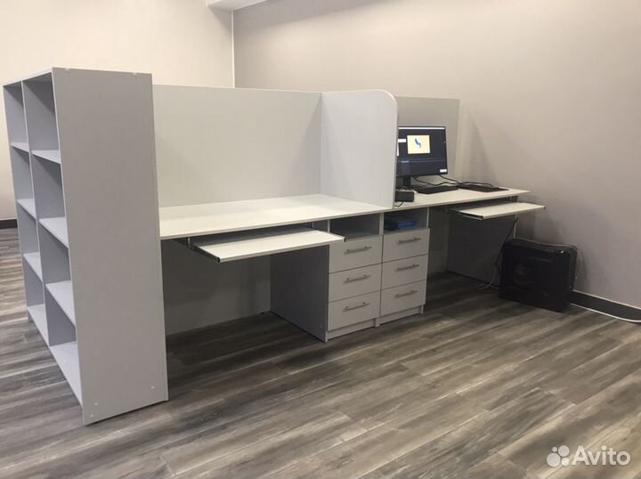 Компьютерный стол