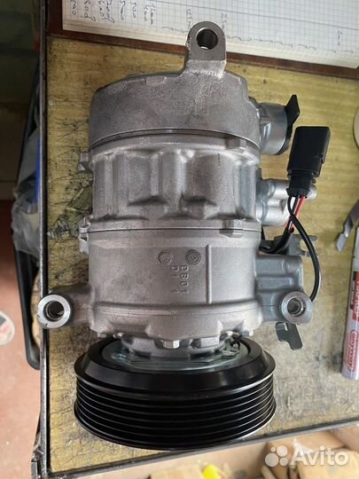 Компрессор кондиционера VAG