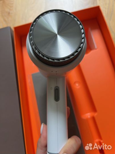 Фен Bork D710 новый