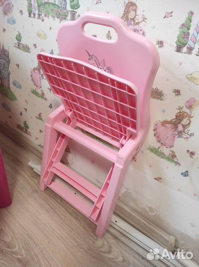 Стол пластиковый + 2 стульчика