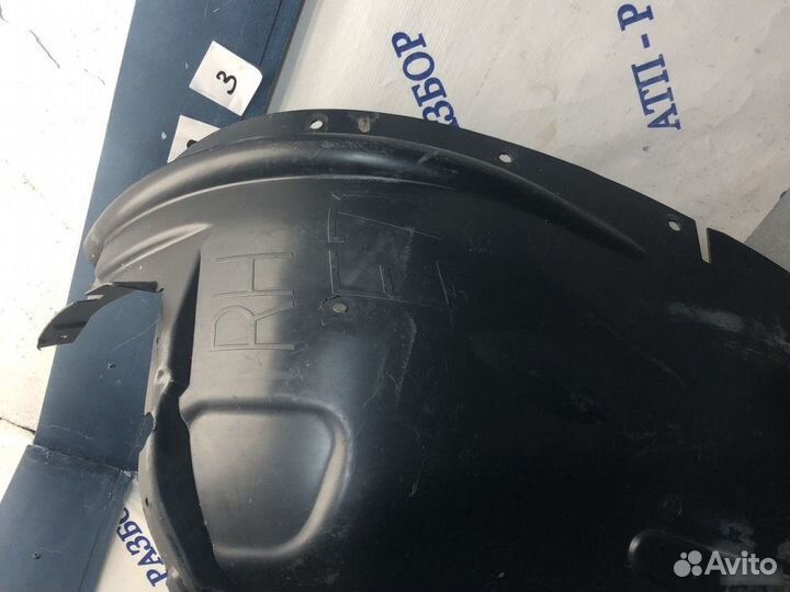 Подкрылок передний правый Bmw X6