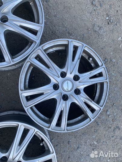 Литье Exceeder R16 5*114.3 et53 цо73 4шт из японии