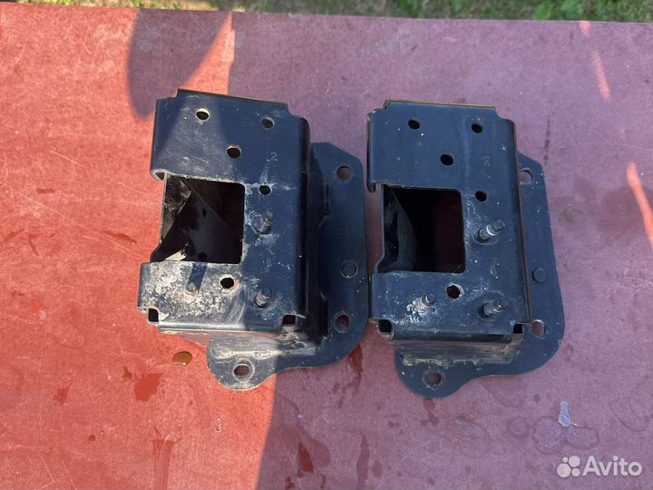 Домик усилителя правый Ниссан Мурано Z51