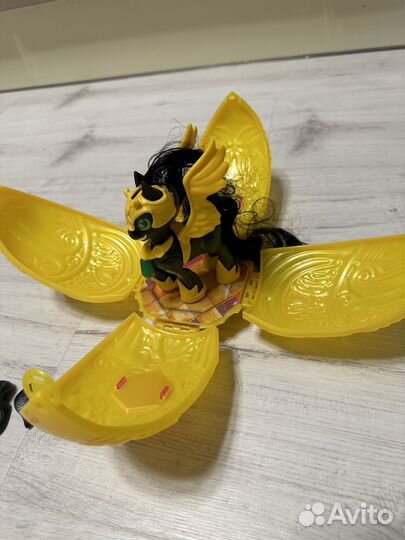 Игрушка пони в яйце Ekinia