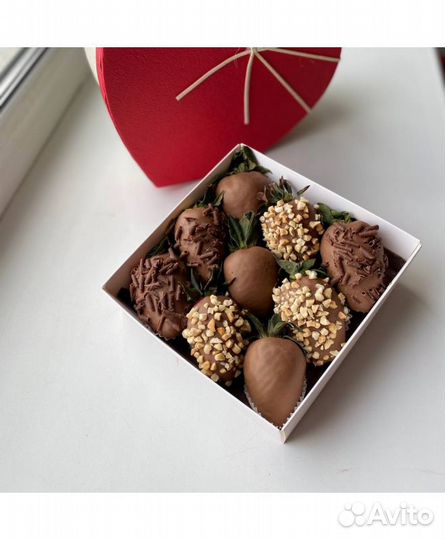 Подарочный набор клубники в шоколаде