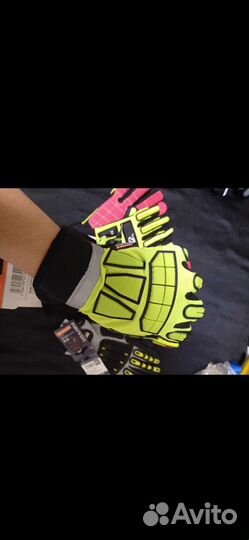 Противоударные перчатки