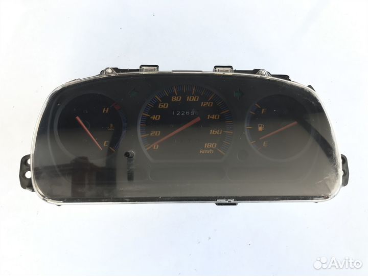 Щиток приборов 1.0 мт Daihatsu Yrv