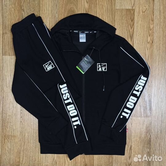 Спортивный костюм мужской