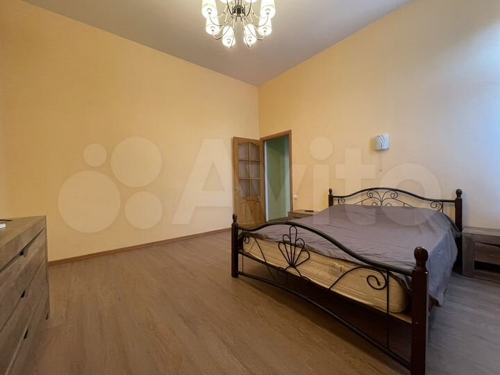 2-к. квартира, 72 м², 1/1 эт.