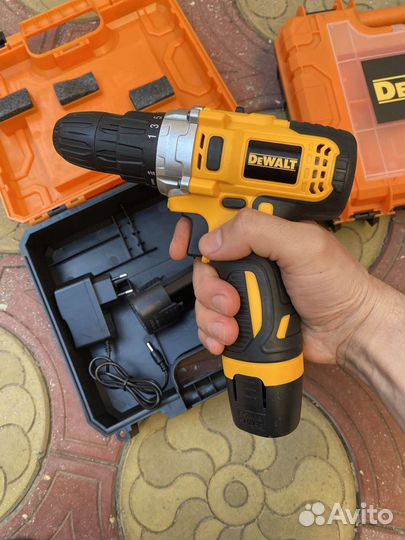 Dewalt шуруповёрт 12v