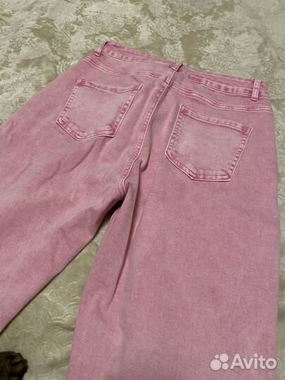 Яркие джинсы