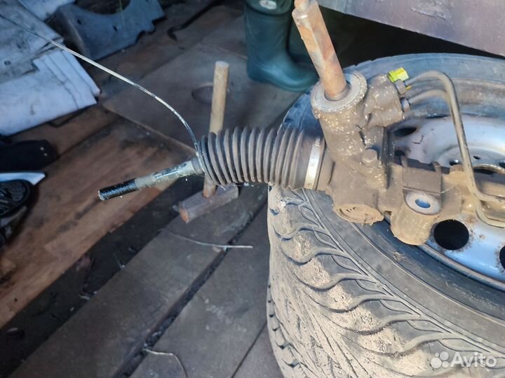 Рулевая рейка на LADA largus с гур