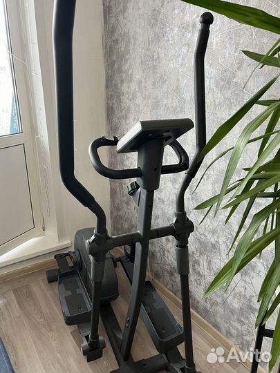 Эллиптический тренажер torneo