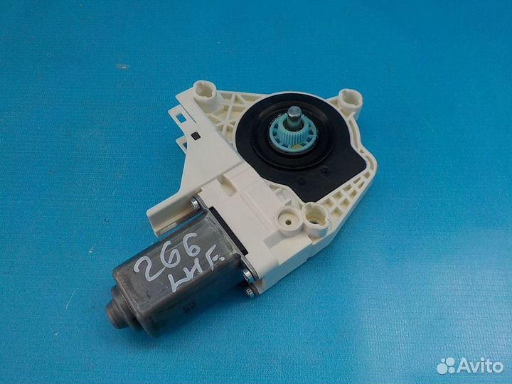 Моторчик стеклоподъемника передний левый Audi Q5