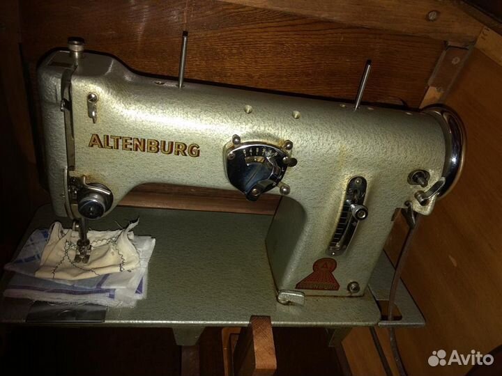 Швейная машина altenburg