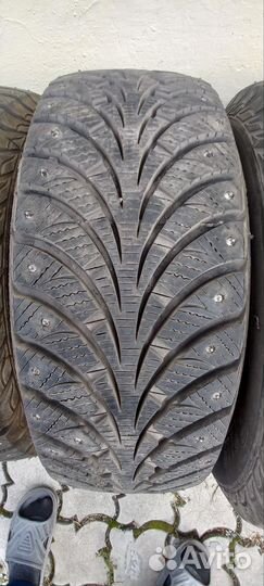 Sava Eskimo Stud 185/65 R14