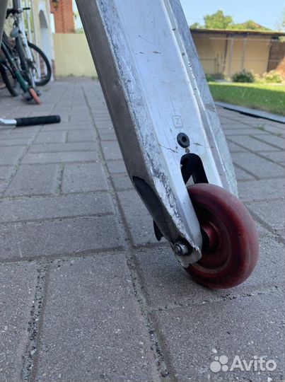 Трюковой самокат