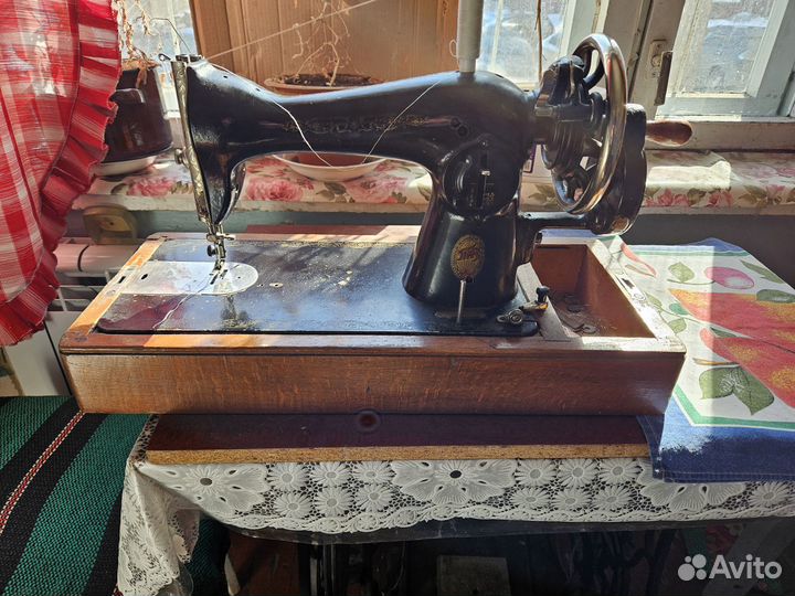Швейная машинка Подольск ручная