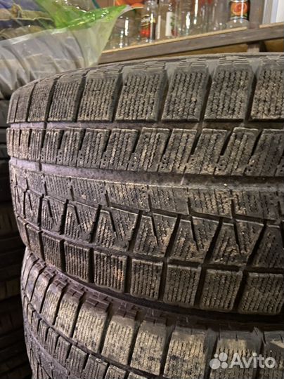 Bridgestone Blizzak Revo GZ 215/55 R17 94S