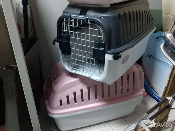 Клетки и купалки для птиц, переноски