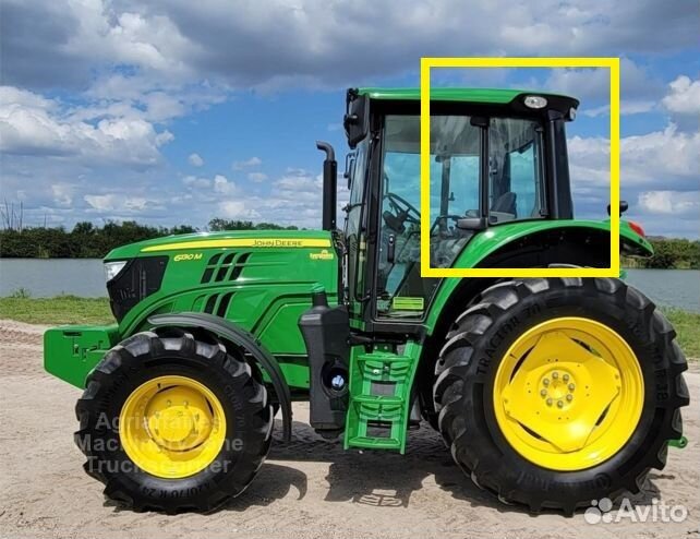 Стекло кузовное John Deere 6125M / 6155M / 6195M