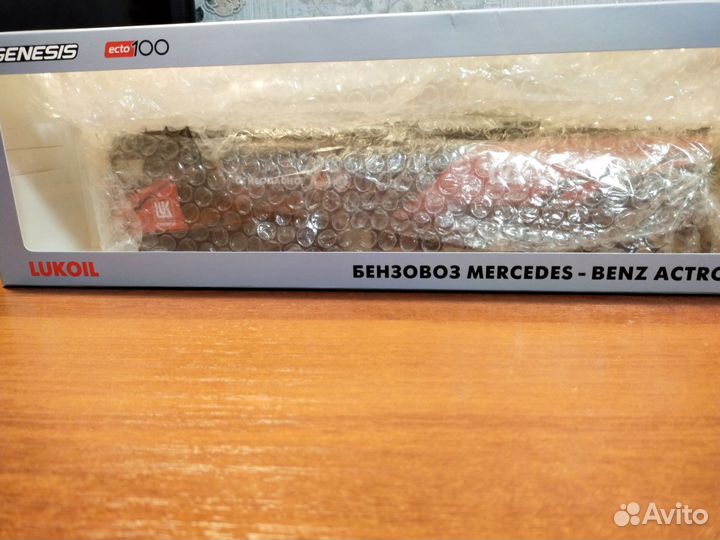 Моделька 1:43 Мерседес actros Genesis (Лукойл)