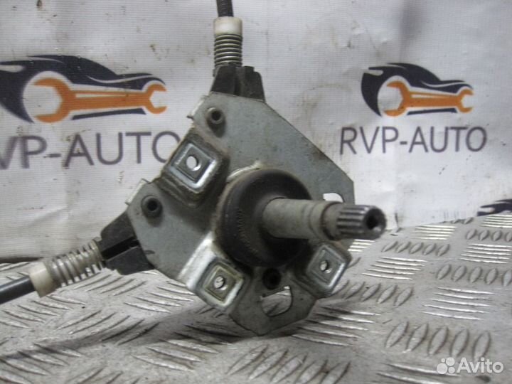 Стеклоподъемник передний левый Audi 100 C3 1982-91