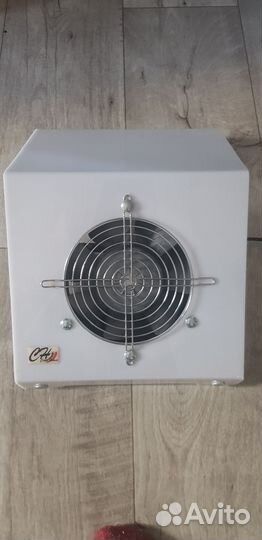 Настольный пылесос для маникюра