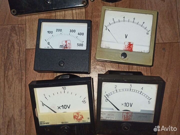Вольтметры и миллиамперметр