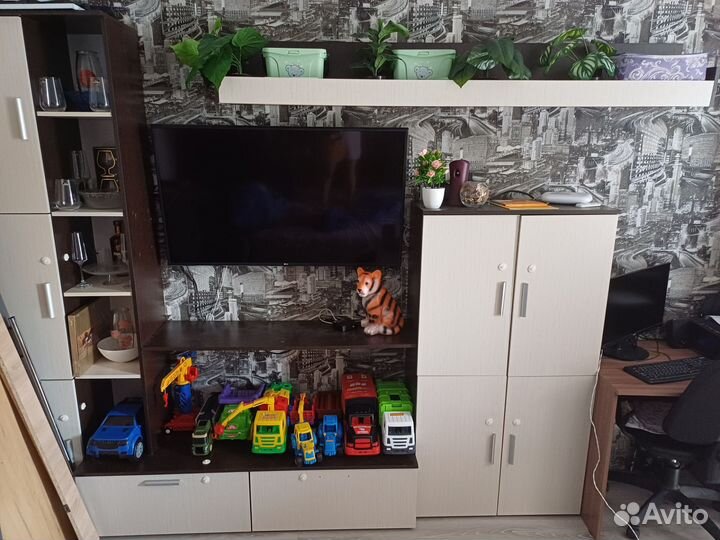 Стенка в гостиную бу