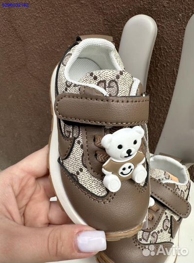 Коричневые кроссовки для малышей с милым мишкой