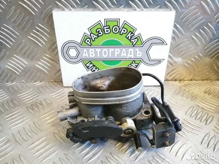 Заслонка дроссельная Audi 80 B3 2.0 PS 89г