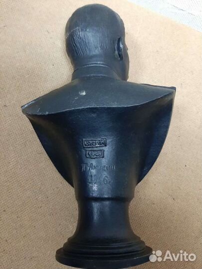 Бюст сталина