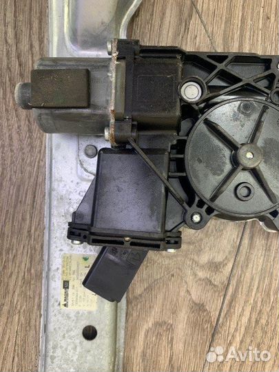 Стеклоподъемник задний левый Opel Meriva B минивэн