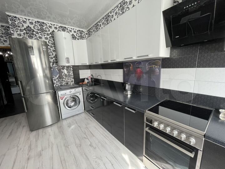 2-к. квартира, 70 м², 4/9 эт.