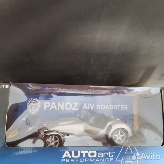 Panoz A/V Roadster Autoart 78212 1/18