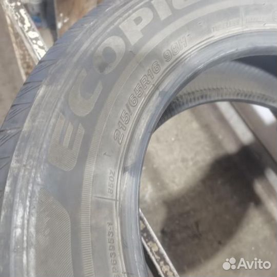 Bridgestone Ecopia EP850 215/65 R16