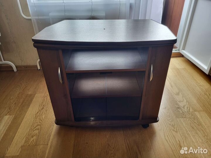 Тумба под телевизор