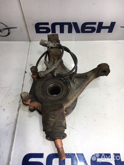 Кулак поворотный правый пежо 307