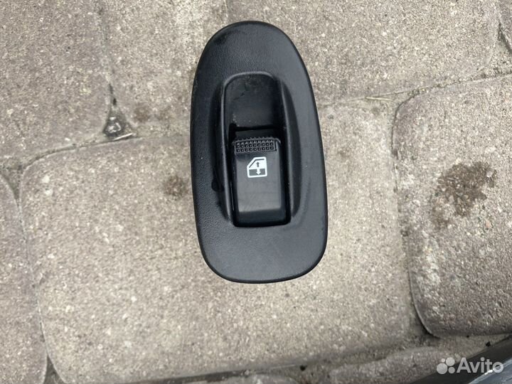 Кнопка стеклоподъемника задняя kia spectra