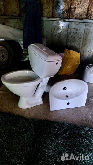 Унитаз и раковина бу