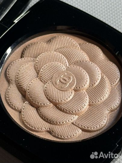Chanel палетка хайлайтер