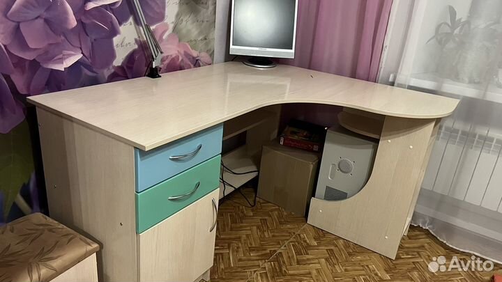 Гарнитур в детскую комнату