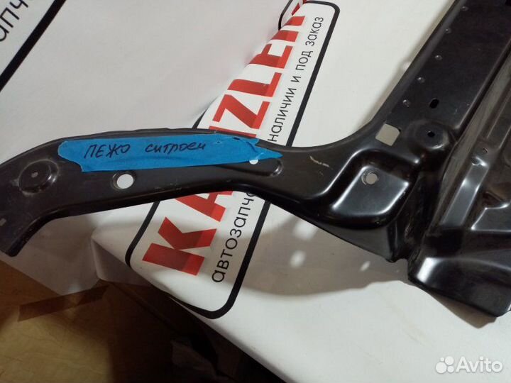 Панель верх метал. Peugeot Partner