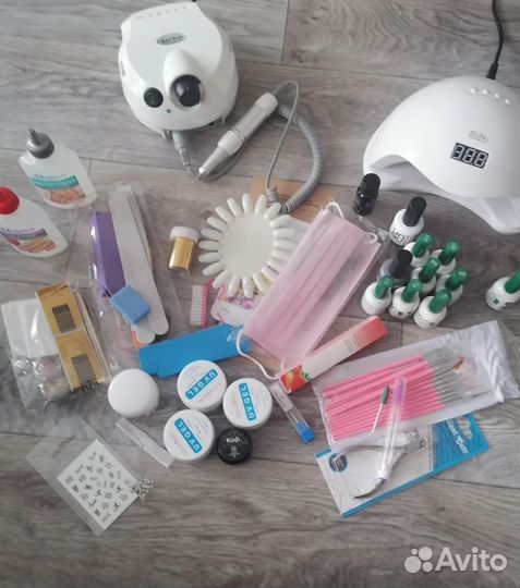 Наборы для маникюра и наращивания новые