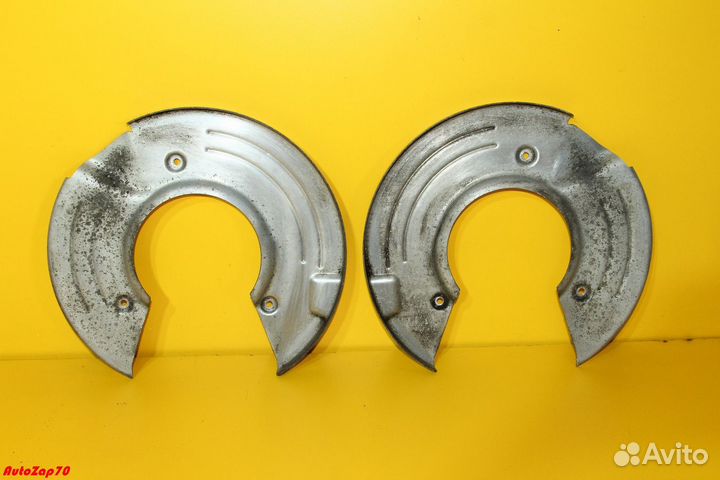 Jaguar F-Pace Пыльник тормозного диска заднего пра