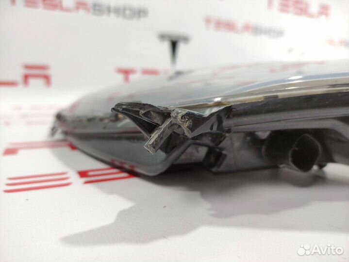 Фара противотуманная правая Tesla Model S рест